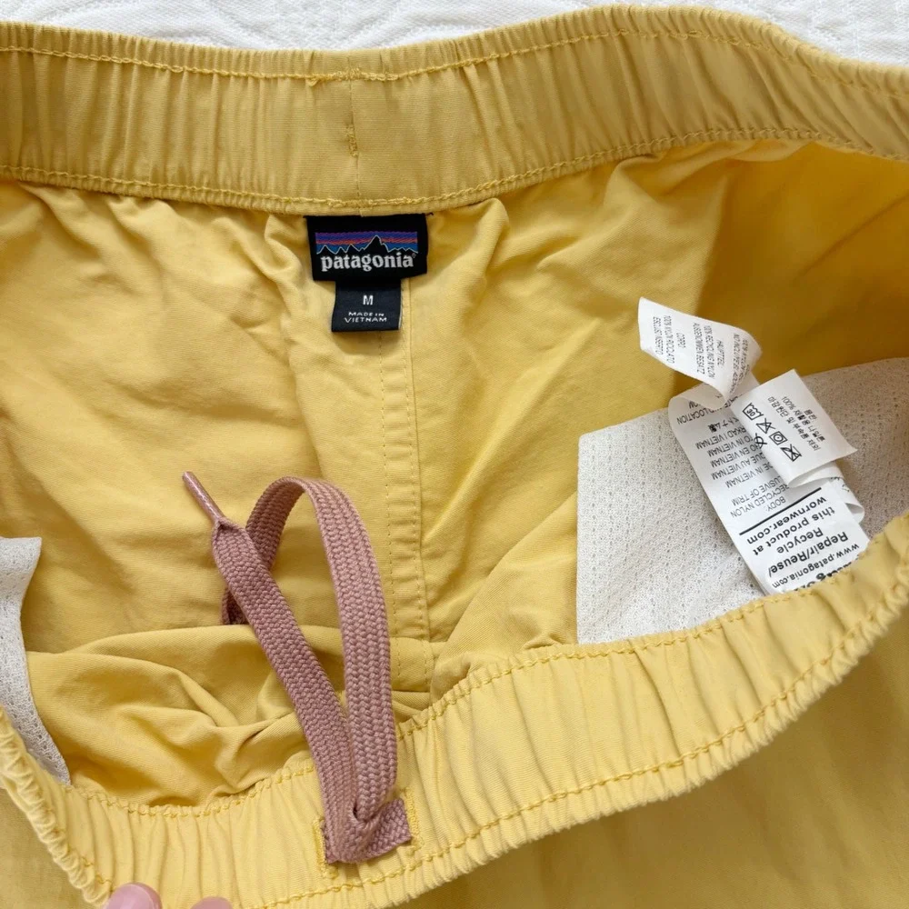 Patagonia Women's Barely Baggies Shorts 2.5